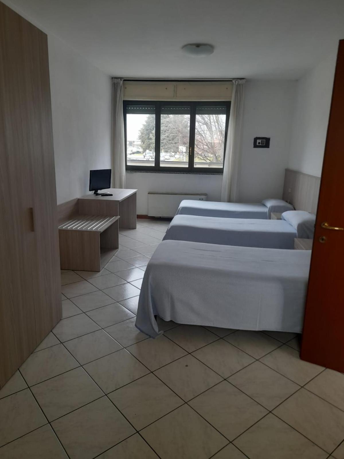 Hotel Residence La Fontana Mariano Comense Buitenkant foto